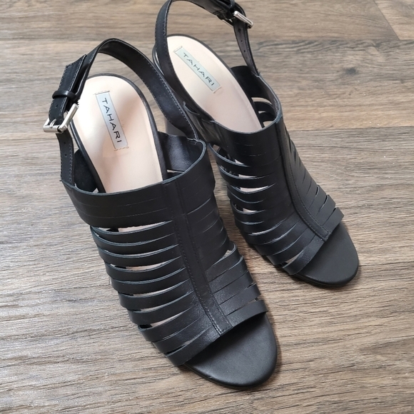 Tahari Makailyn black heel leather sandal size 10 - Picture 1 of 6